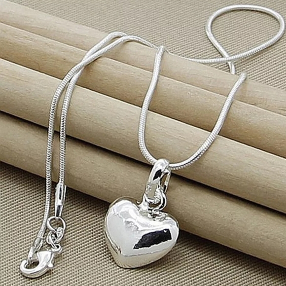 925 Silver Stirling Small Solid Heart Necklace. - Picture 3 of 3